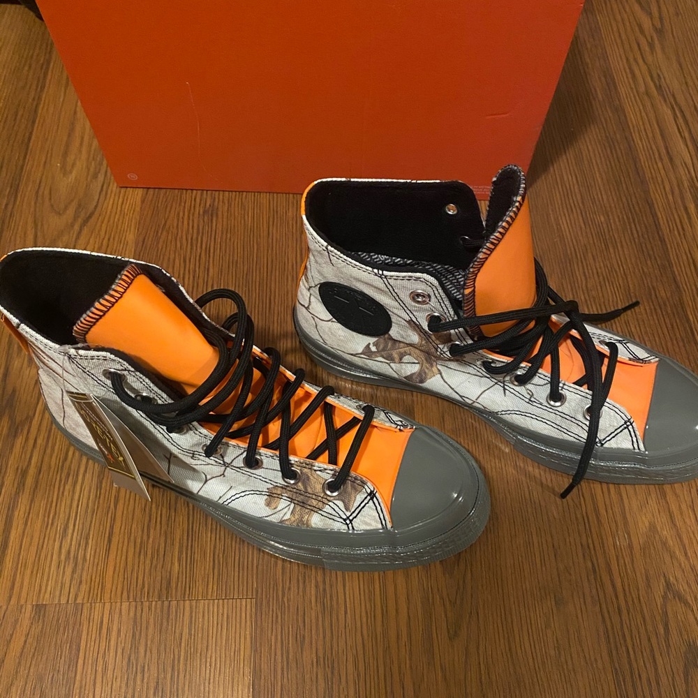 Limited edition converse waterproof